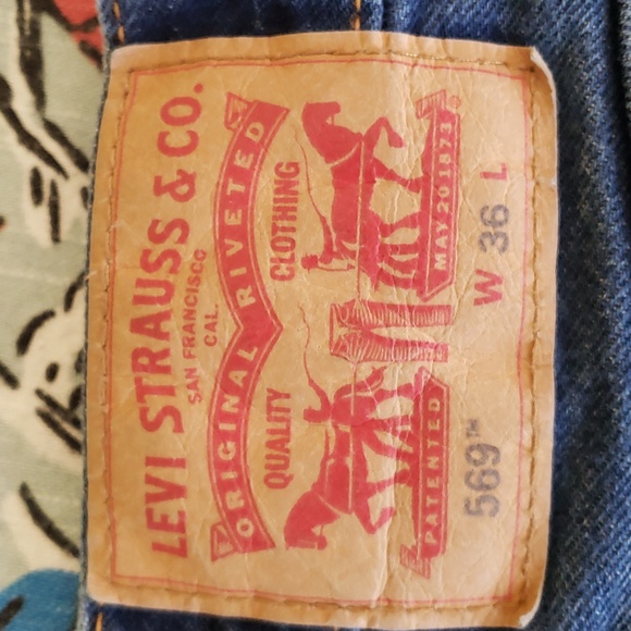 Levi's 569 men's denim shorts size 36 - Picture 3 of 4